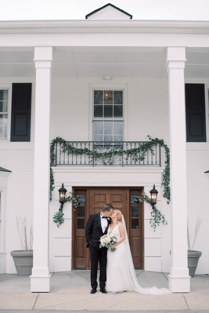 Indianapolis wedding photographer, Ashley Link photography, black iris estate wedding